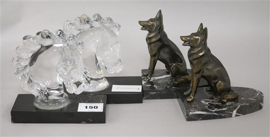 A pair of art glass horses head bookends width 15cm height 15cm
